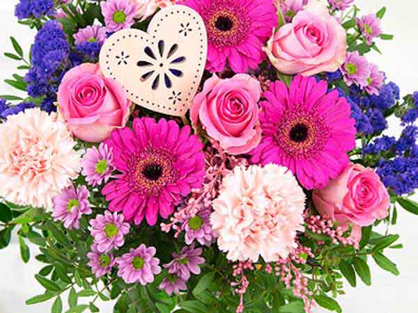 https://www.calendardate.com/images/bouquet_flowers_mother.jpg